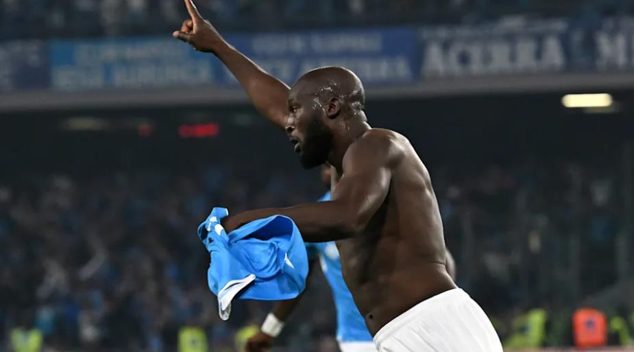 卢卡库热身赛中受伤提前离场，那不勒斯希望他能赶上联赛首轮