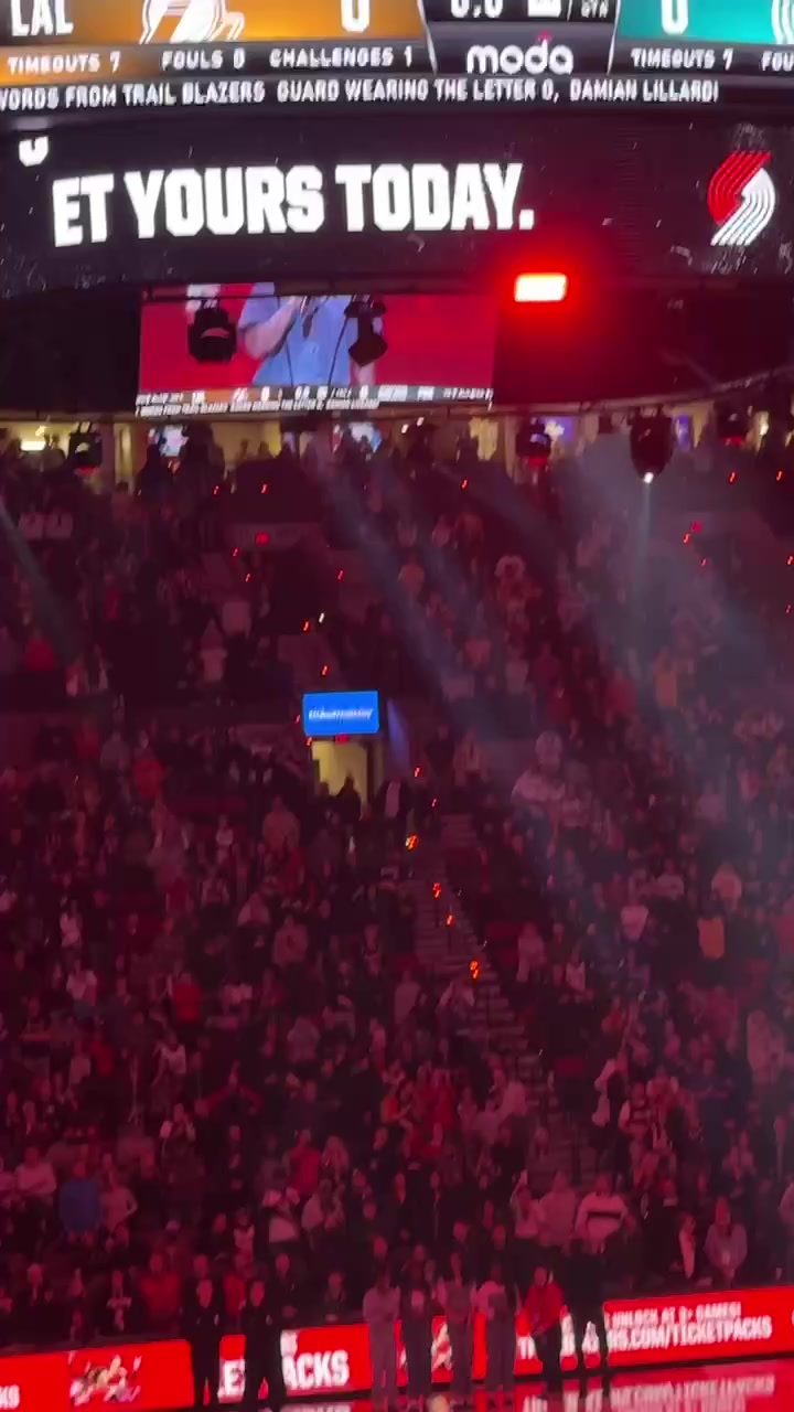 九游体育-小吧现场直击>利拉德今天开场前为纪念马丁·路德·金致辞