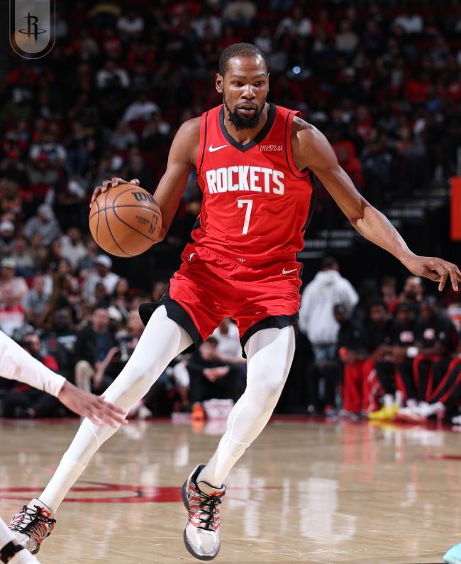 九游体育-探花准三双创生涯新高,杜兰特30+7申京8失误,火箭送奇才8连败